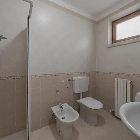 Holiday home Apt24 - Trilocale A Pochi Passi Dal Lago Con Posto Auto