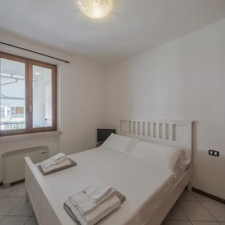 Holiday home Apt24 - Trilocale A Pochi Passi Dal Lago Con Posto Auto Desenzano del Garda